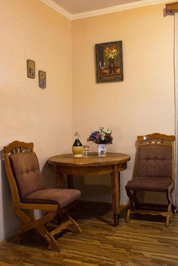 Nino'S Guest House Tbilisi Exterior foto