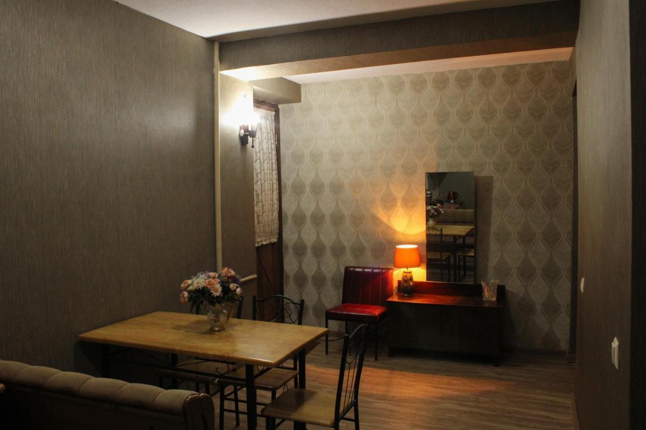 Nino'S Guest House Tbilisi Exterior foto