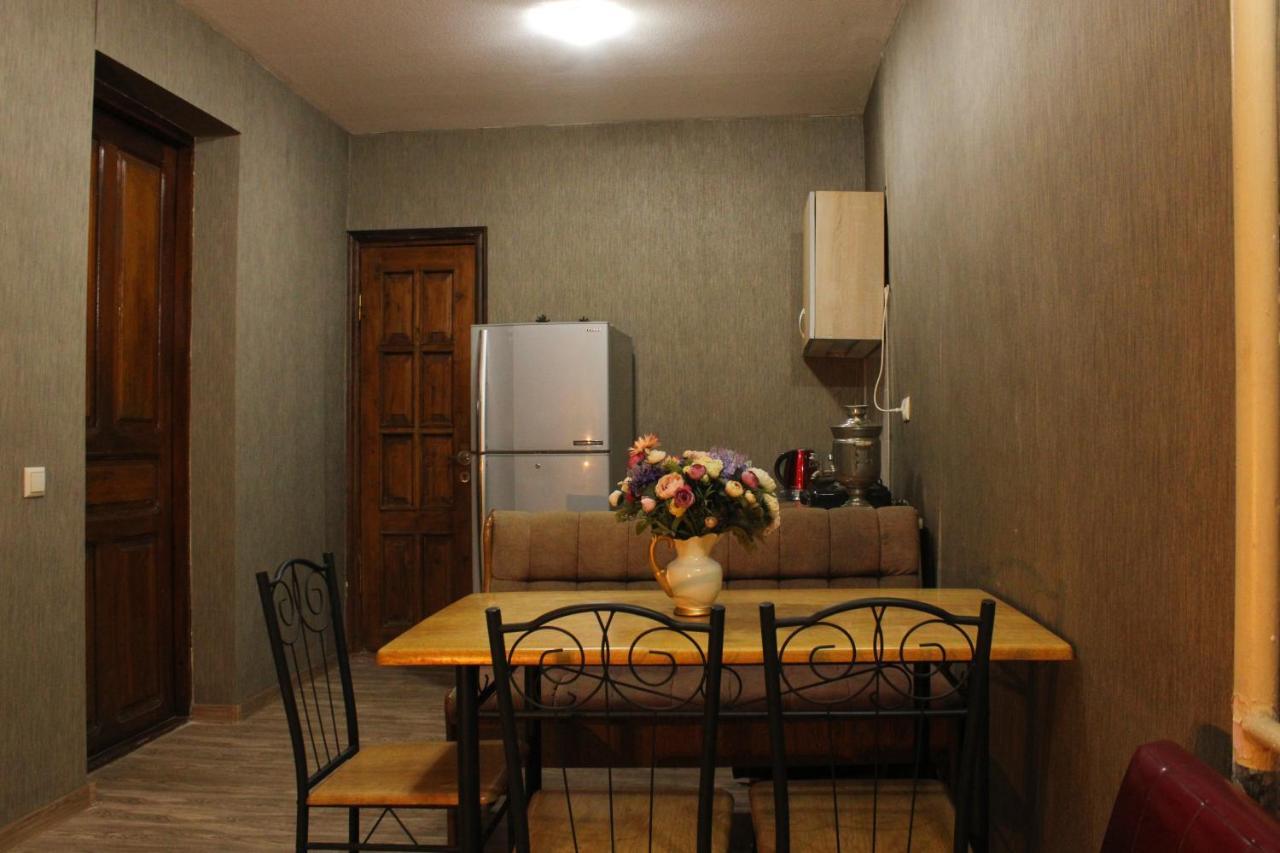 Nino'S Guest House Tbilisi Exterior foto
