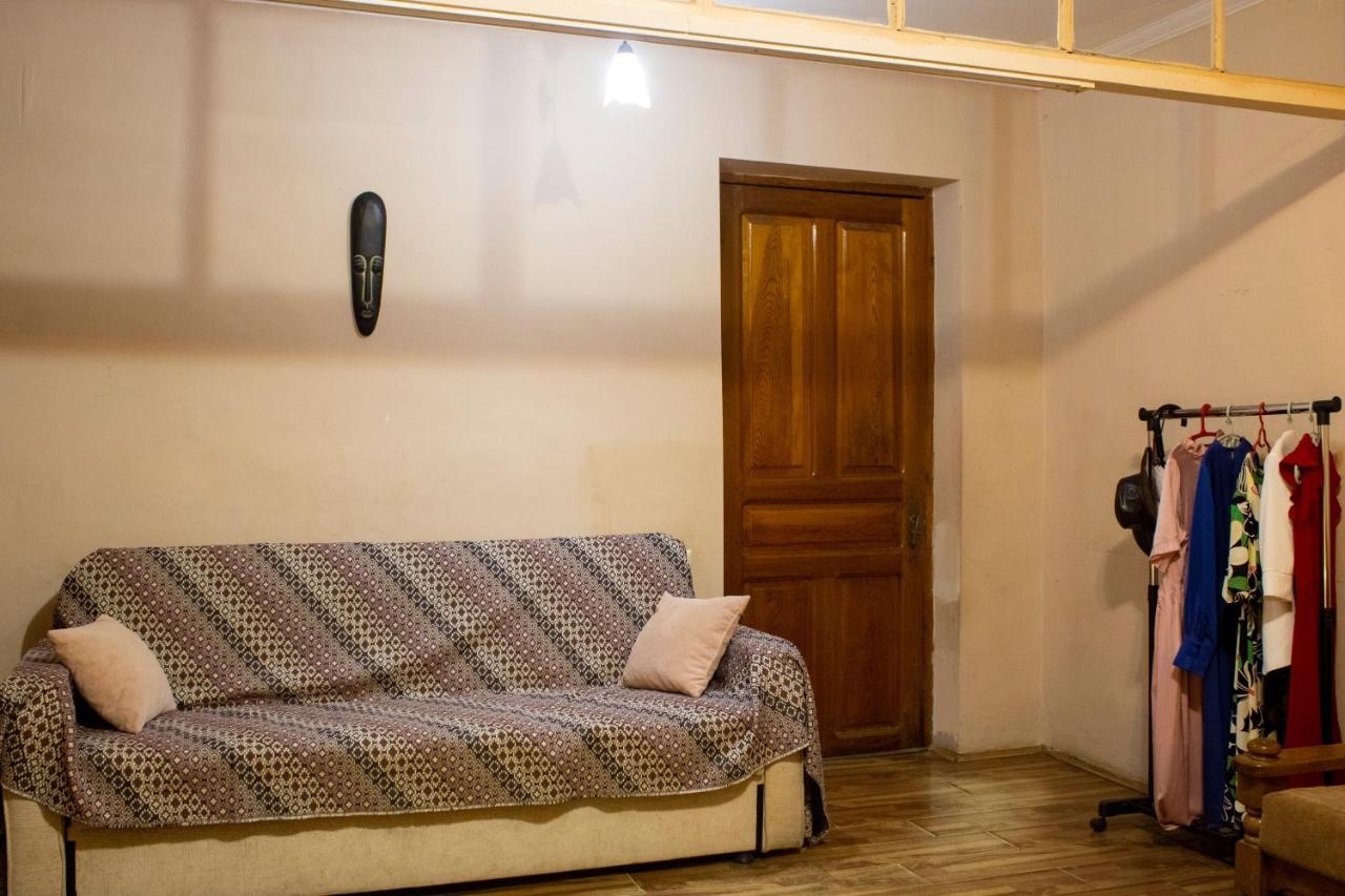 Nino'S Guest House Tbilisi Exterior foto