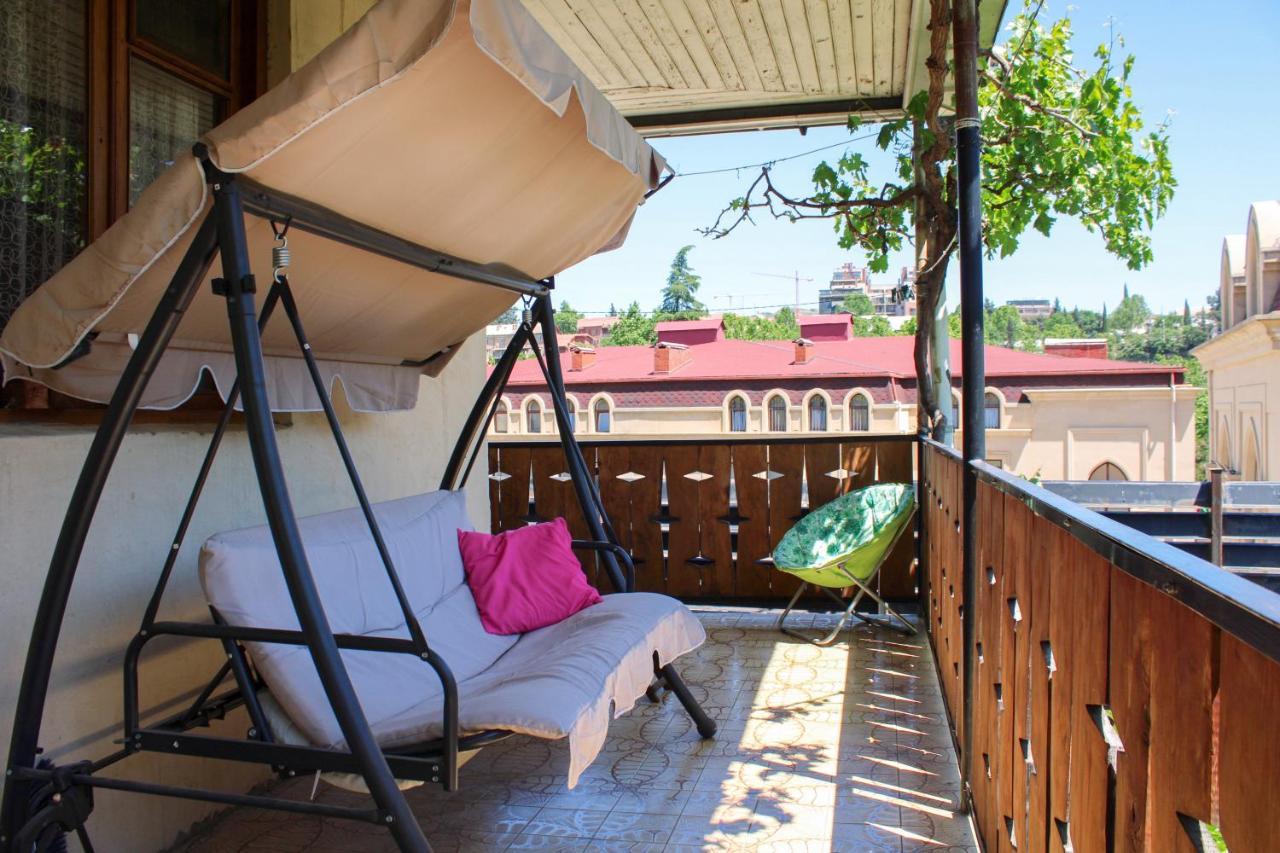 Nino'S Guest House Tbilisi Exterior foto